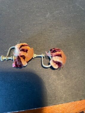 Vintage bumblebee Screwback Earrings